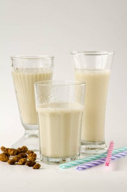 Kaplan fındık süt. horchata de chufa.