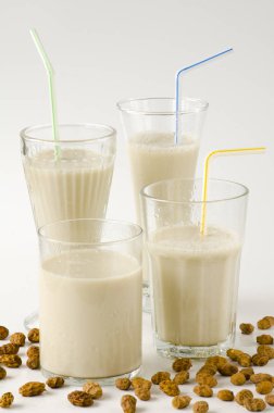 Kaplan fındık süt. horchata de chufa.