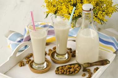 Kaplan fındık süt. horchata de chufa.