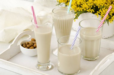 Kaplan fındık süt. horchata de chufa.