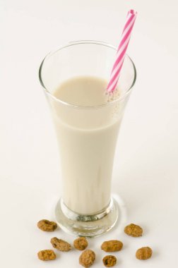 Kaplan fındık süt. horchata de chufa.
