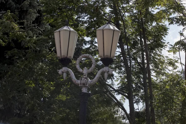 Лампа, світло, місто — стокове фото