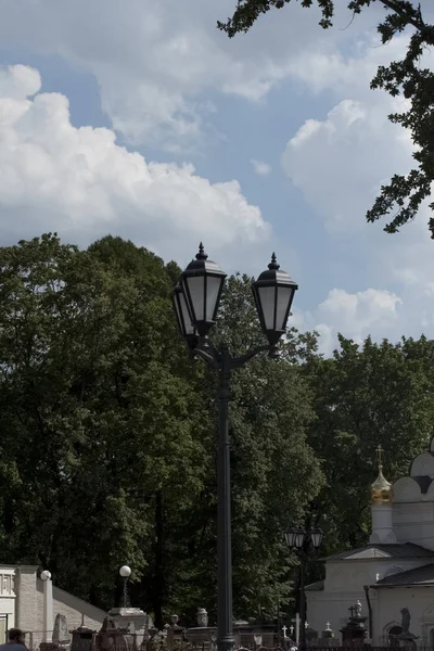 Lámpara, luz, ciudad — Foto de Stock