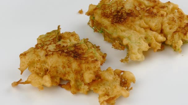 Spolverare Frittelle Sambuco Fritte Fresche Con Pasticceria Zucchero Primo Piano — Video Stock