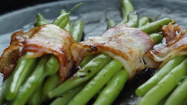 Pan Frying Green String Beans Wrapped Diced Bacon Closeup — Stock Video