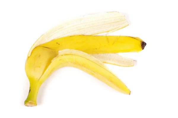 Bananskal isolerat på den vita bakgrunden — Stockfoto