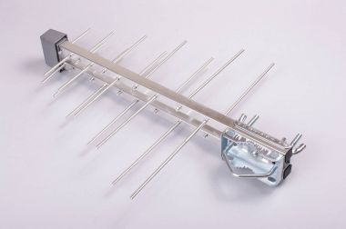 Günlük periyodik anten gri arka plan üzerinde izole Uhf tv için