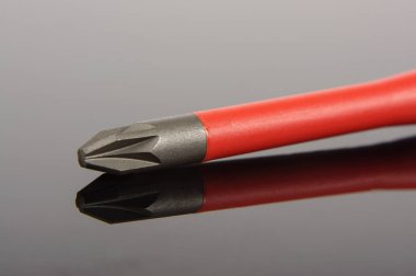 Philips tornavida ucu makro yakın çekim üzerinde siyah ref izole