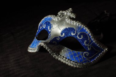 Seksi domino maskesi baştan çıkarma kavramı