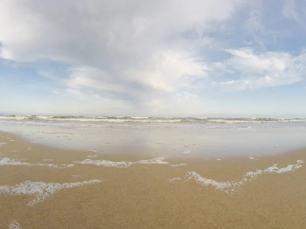 Sandy beach у місті Паланга, Литва — стокове фото