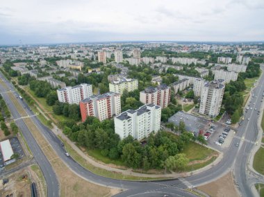 Daireler evler içinde pek çok bloklu Eiguliai İlçesi havadan görünümü