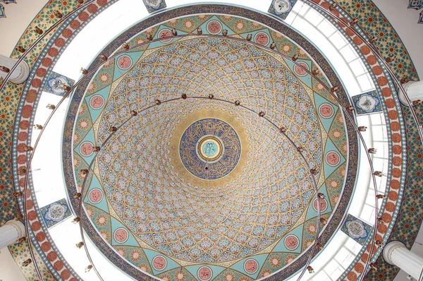 Moschea islamica soffitti a cupola — Foto Stock