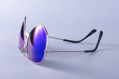 Şık mavi göz güneş gözlüğü 