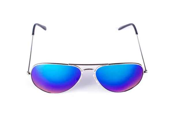 Schicke Sonnenbrille mit blauen Augen — Stockfoto