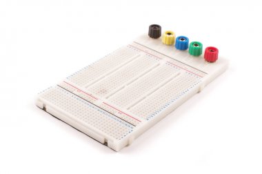 Boş breadboard üzerinde WHI izole elektronik prototip için