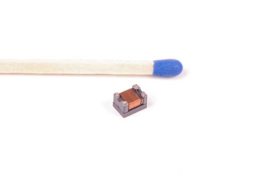 Yüksek bütünlüklü elektronik bileşen genel mod tıkanıklığı