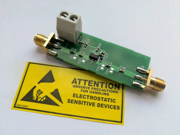 Elektrostatik Duyarlı Aygıtlar Etiketleme Bileşenleri Ile Elektronik Pcb — Stok fotoğraf