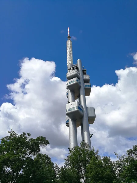 Zizkov电视塔 用于电视信号广播 捷克共和国布拉格 — 图库照片