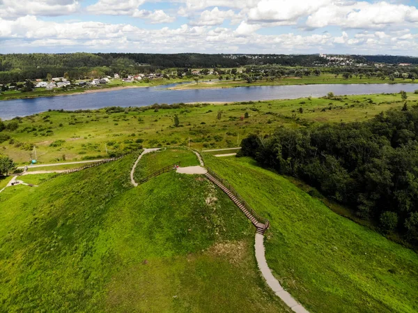 Montículo Histórico Pypliai Ciudad Kacergine Lituania Vista Aérea — Foto de Stock