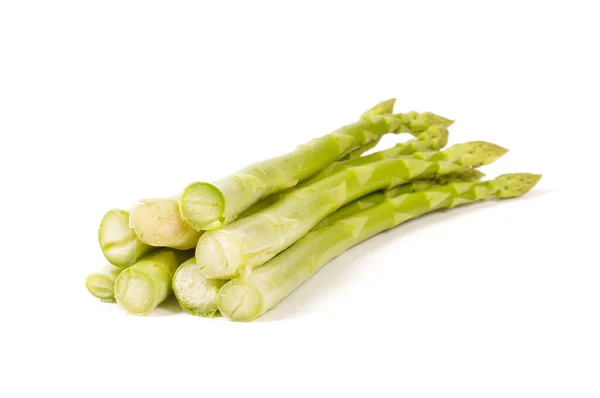 Świeże Organiczne Szparagi Zielone Szparagi Officinalis Izolowane Białym Tle — Zdjęcie stockowe