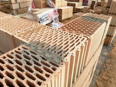İnşaat alanındaki inşaat için seramik yapı bloğu