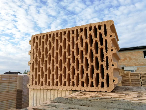 Bloco Construção Cerâmica Para Construção Casas Canteiro Obras Perto — Fotografia de Stock