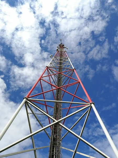 Базовая Станция Gsm Глобальная Система Мобильной Связи Вышка Ретранслятор Перед — стоковое фото
