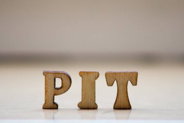 Ahşap harflerden yapılmış 