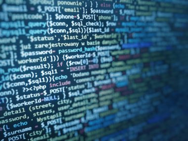 Programcı tarafından yazılım geliştirme. Soyut bilgisayar kodları. Yazılım geliştiricisinin kod ekranı programlanıyor