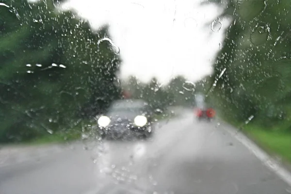 Αφηρημένη Κίνηση Βρέχει Την Ημέρα Θέα Από Κάθισμα Αυτοκινήτου — Φωτογραφία Αρχείου