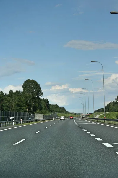 Asfalterad Väg Med Bil Transport Och Turism Polens Vägbakgrund — Stockfoto