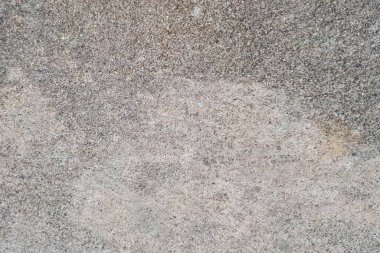 Arka plan için beton duvar beyaz ve gri renkli. Çizik ve çatlaklarla eski grunge dokuları.