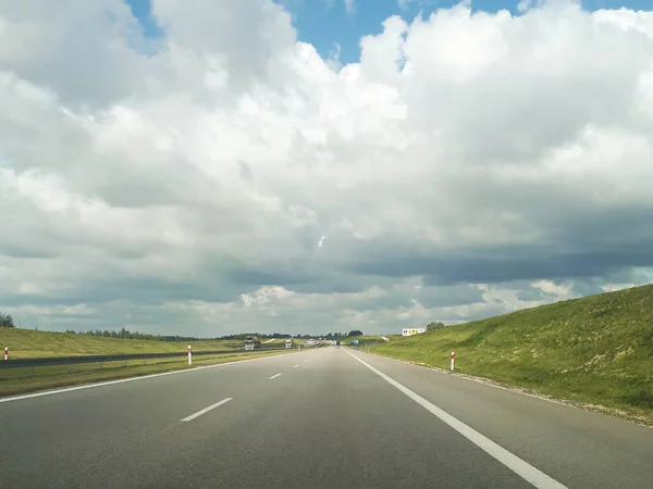 Autostrada Vuota Come Concetto Viaggi Trasporti Strade Asfaltate Polonia Viaggiare — Foto Stock
