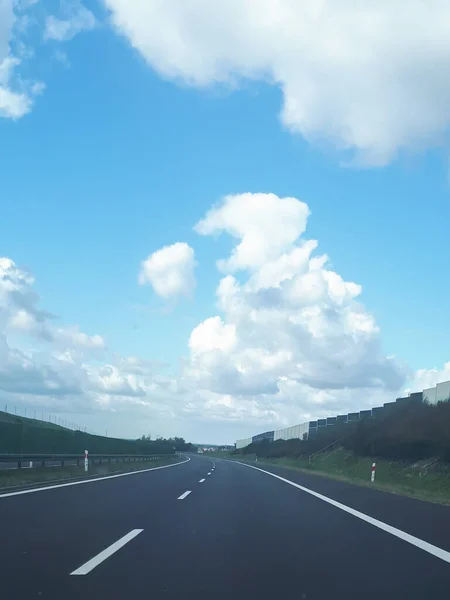 Autostrada Vuota Come Concetto Viaggi Trasporti Strade Asfaltate Polonia Viaggiare — Foto Stock