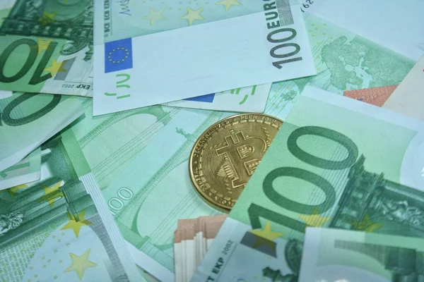 Moeda Bitcoin Dourada Euro Bankcote Conceito Financeiro Bancário Investimento Económico — Fotografia de Stock