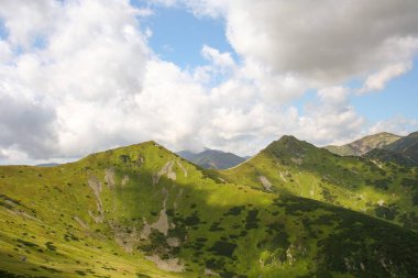 Dağ manzarası, Tatra Ulusal Parkı, Polonya. Yüksek Tatras, Karpat Dağları