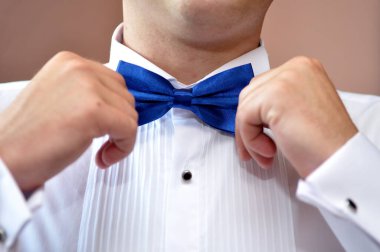  Damat Klasik Kelebekleri Bağlıyor
