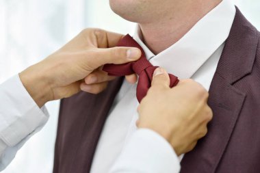  Damat Klasik Kelebekleri Bağlıyor