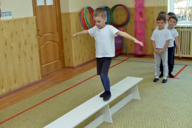 Anaokulunda oynayan çocuklar