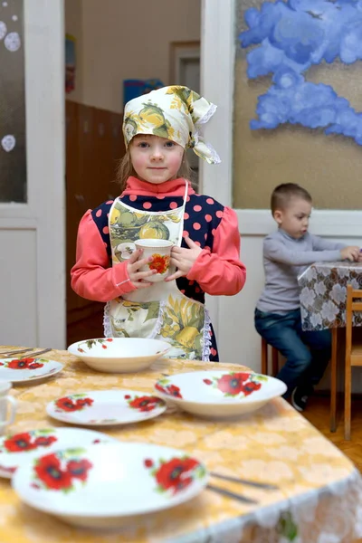 Kinderen Die Kleuterschool Spelen — Stockfoto