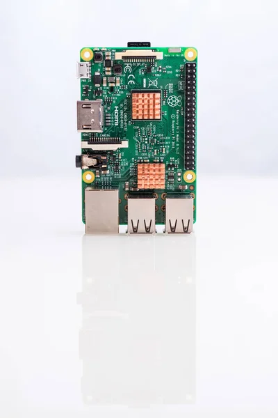Raspberry Single Board Creadit Card Size Computer 로열티 프리 스톡 사진