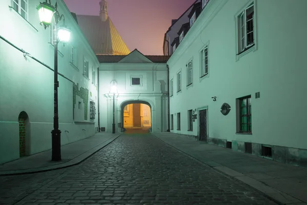 Vieille ville de Varsovie la nuit — Photo