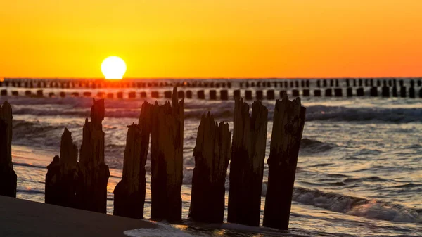 Puesta de sol sobre el mar Báltico — Foto de Stock