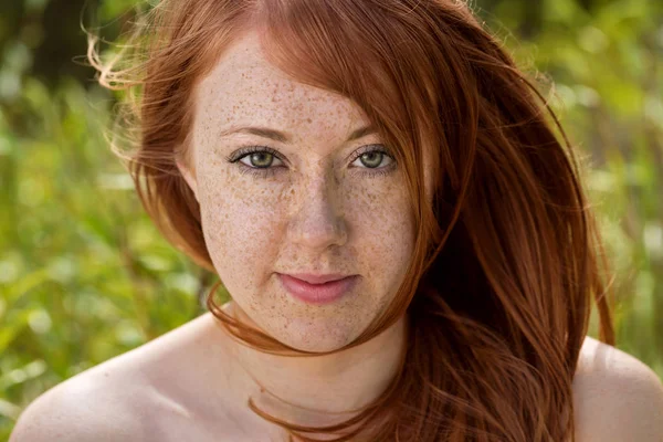 Portrait d'une rousse rousse rousse — Photo