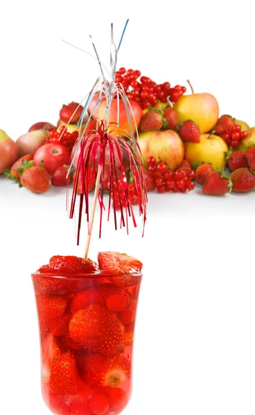 Изображение клубничного коктейля и фруктового крупного плана — стоковое фото