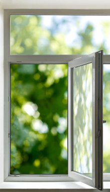  Açık pencerenin resmini yakın çekim