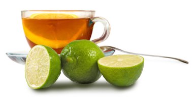 izole bardak çay ve limon yakın çekim ile görüntünün