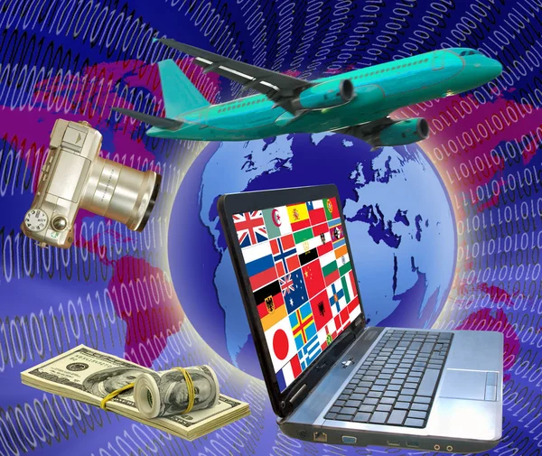 Avião, câmera, dinheiro, laptop, bandeiras de diferentes países no fundo da terra — Fotografia de Stock