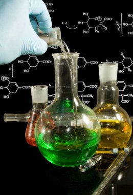 Beyaz tahta formülleri ile karşı Laboratuar kapkacakları