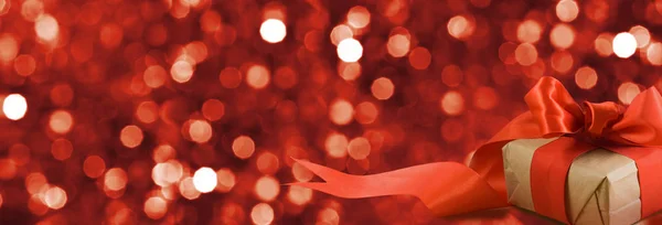 美しいお祝いのデザイナークリスマスギフトボックスのイメージメリークリスマスとハッピーニューイヤーグリーティングカード — ストック写真